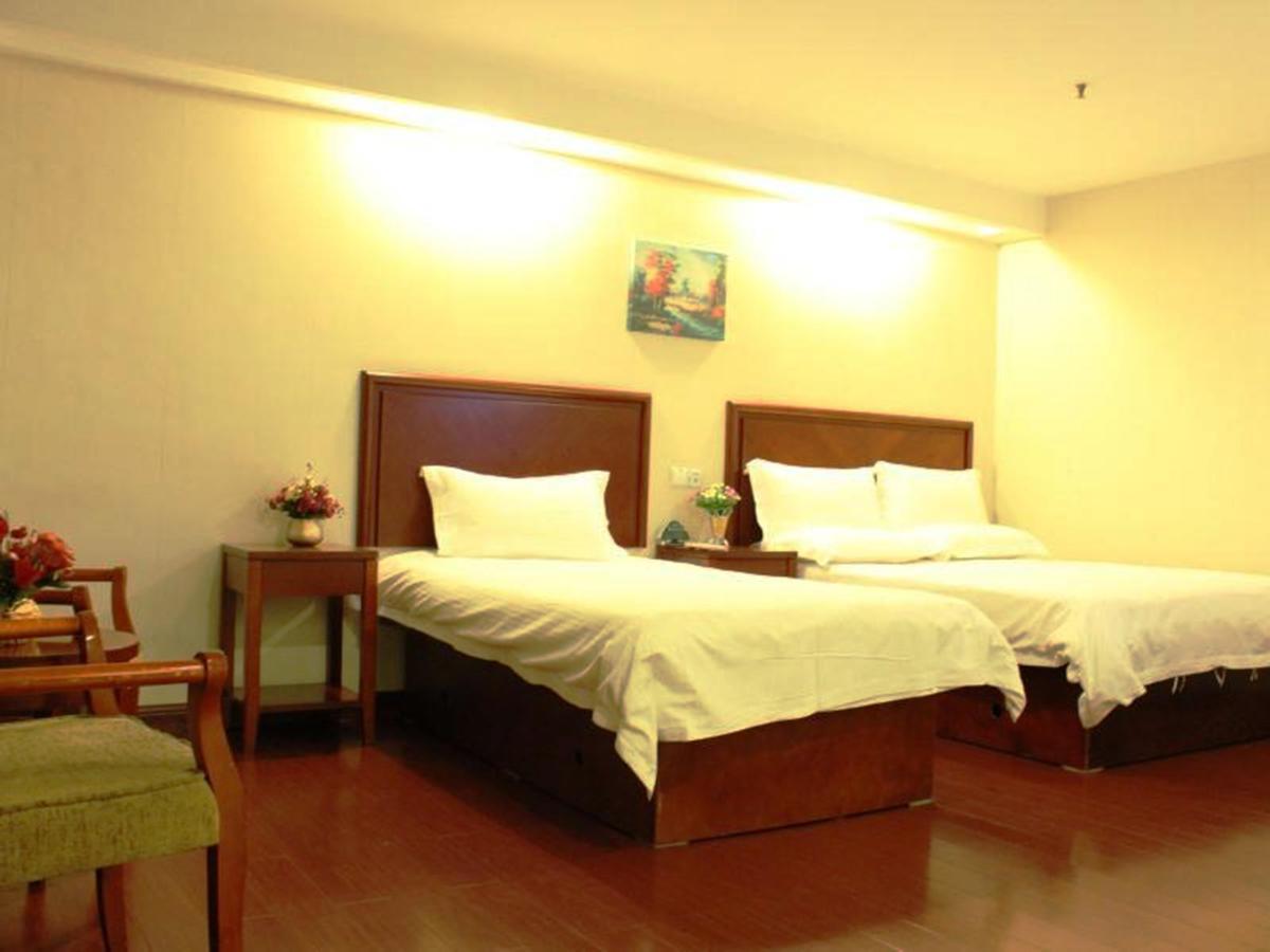 Greentree Xintiandi Laoximen Subway Station Shell Hotel